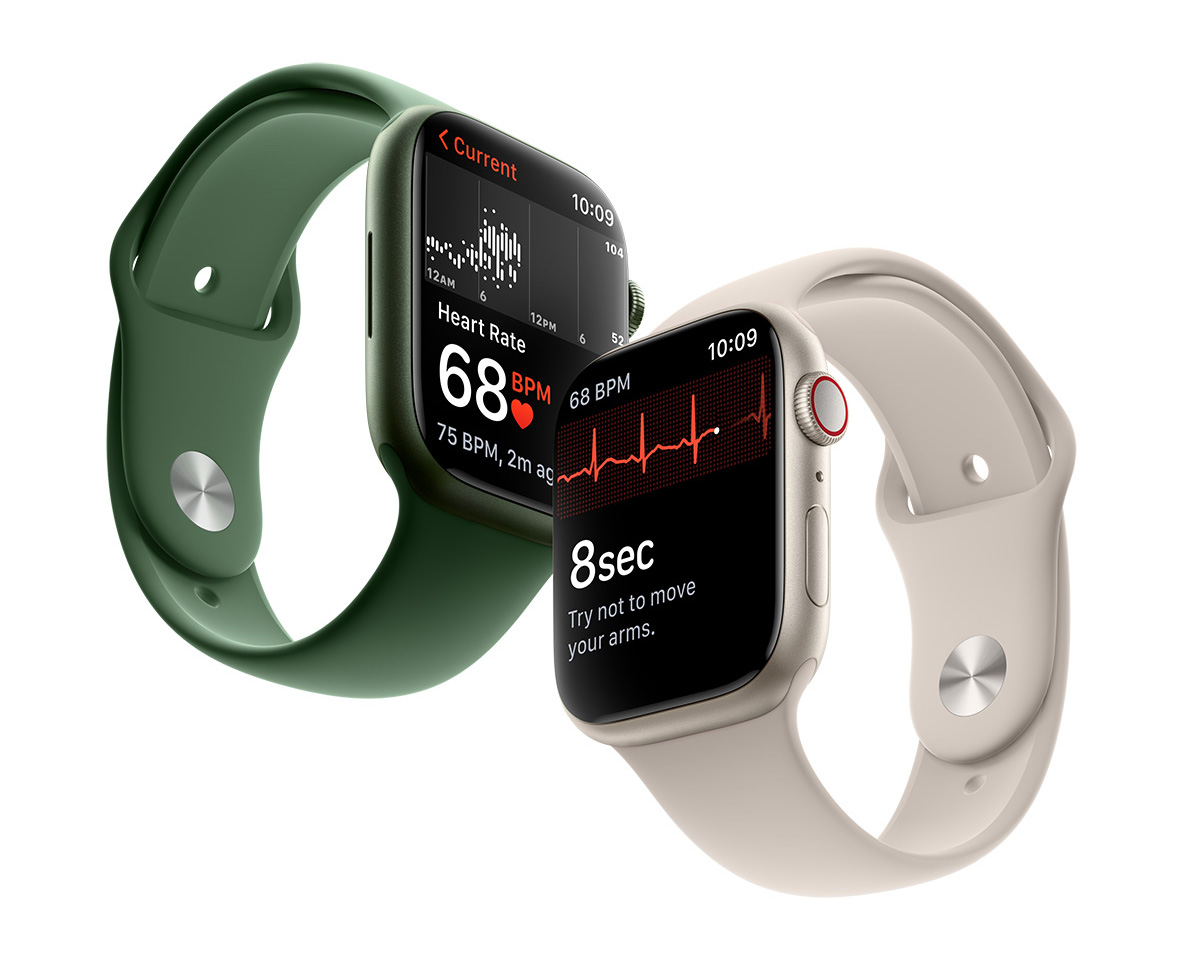 Apple_Watch_Series_7_Cellular_45mm_2-up_Health_Screen__USEN.jpg